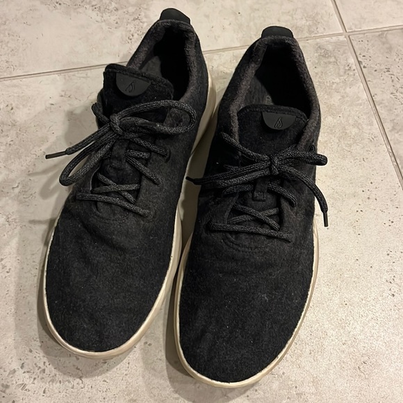 Allbirds Men’s Charcoal Grey Wool Runners - Picture 1 of 7